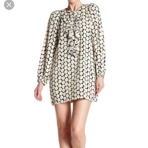 💛NWT Love Moschino Daisy Ruffle Dress